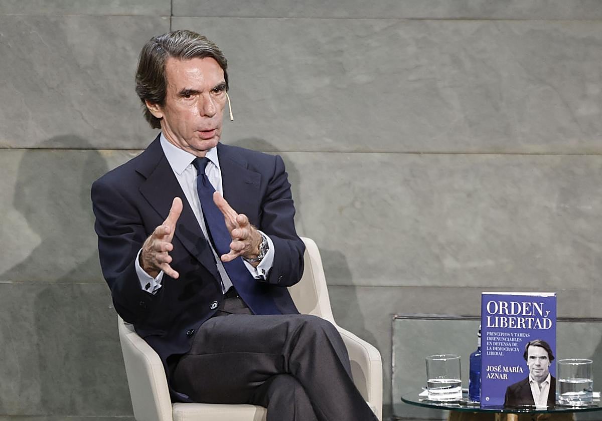 Aznar avisa al Gobierno de que acudirá a la justicia si lo vincula con ...