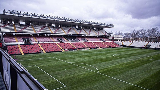Vallecas se queda sin fútbol y el derbi se muda a Butarque