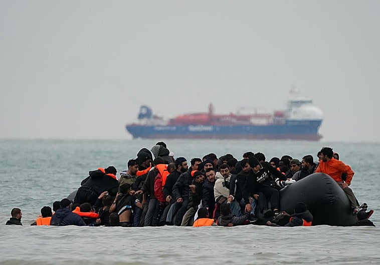 Europa levanta un muro contra la inmigración y deja sola a España