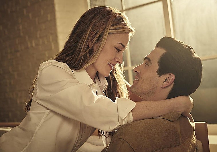 'Love story: John F. Kennedy Jr. y Carolyn Bessette'. Minimalismo de los 90