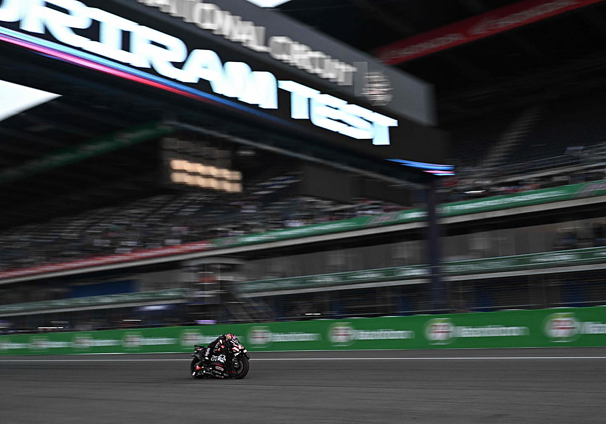 Aprilia'lar, virüsün ağırlığı altında ezilen ve bir düşüş daha ekleyen Márquez'e karşı çıkıyor