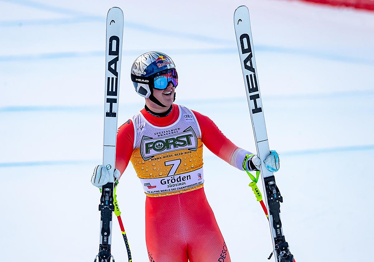 Imagen principal - Franjo von Allmen, Lucas Pinheiro y Elana Meyers Taylor, tres campeones olímpicos.