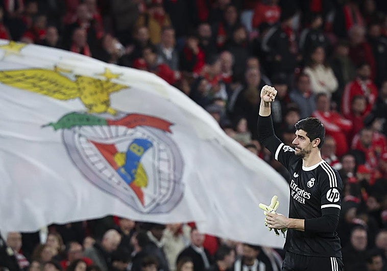 Courtois, sobre Mourinho: «Me decepcionó que usara el festejo de Vini»