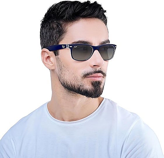 Te vas a  enamorar de las gafas de sol unisex New Wayfarer, de Ray-Ban