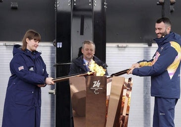 Rusya yeniden geçit töreni yapıyor ve sporun yaralarını yeniden açıyor