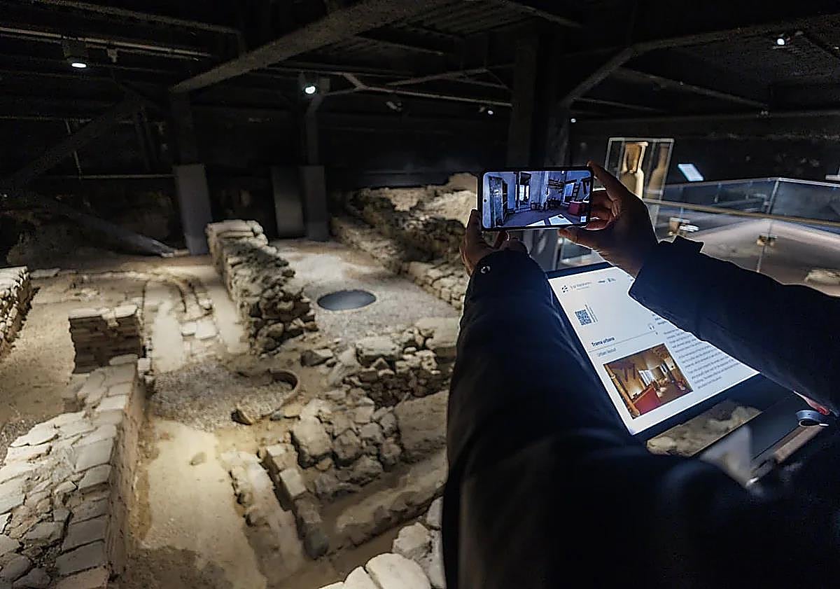 Thyssen, Roma Malaga'yı halka açık bir şekilde keşfediyor: evden meyhaneye