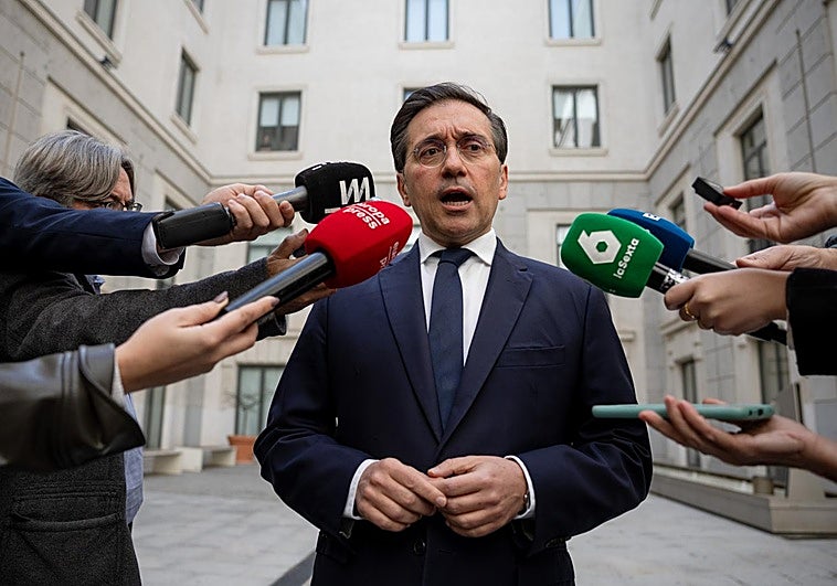 Estados Unidos retira aviones cisterna de Morón y Rota ante la negativa de España a autorizar su uso para los ataques a Irán