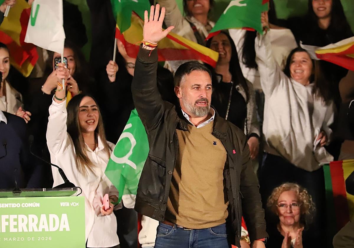 Abascal pide a Feijóo que presente «una moción de censura urgente» para ...
