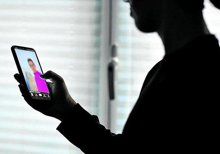 Solicitan 22 años de cárcel para un profesor de Irun por ofrecer dinero o regalos a tres alumnas a cambio de favores sexuales