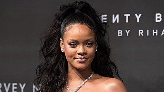 Tirotean la mansión de Rihanna en Los Ángeles mientras ella estaba dentro