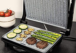La parrilla eléctrica Rock'nGrill Rapid de Cecotec conquistará tu cocina con platos rápidos y sin complicaciones