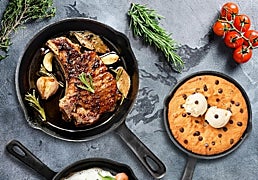 Los mejores sartenes de hierro fundido para cocinar dentro y fuera de casa