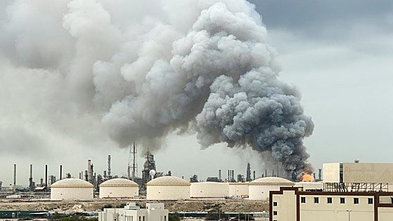 El cierre de Ormuz reducirá la oferta de petróleo a ocho millones de barriles diarios