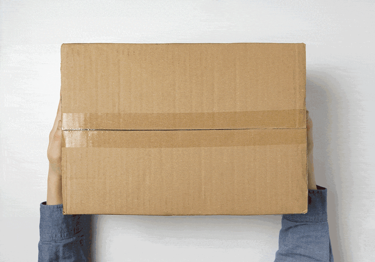 El auge de los sofás envasados al vacío: te lo trae el mensajero y el paquete ocupa menos que el de una alfombra