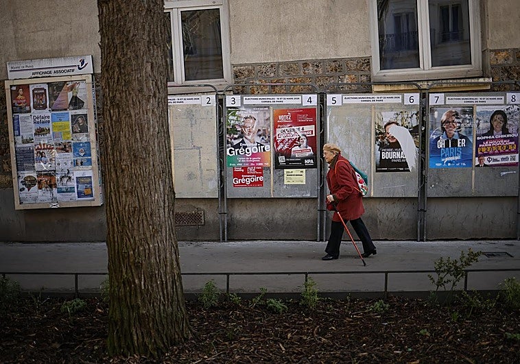 La derecha tradicional confía en arrebatar poder municipal a los socialistas en Francia