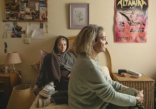 Júlia Mascort, mejor actriz en Málaga, y Sonia Almarcha en 'Yo no moriré de amor'.