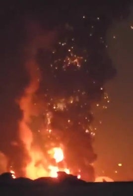 Incendio en el aeropuerto internacional de Mehrabad en Teherán