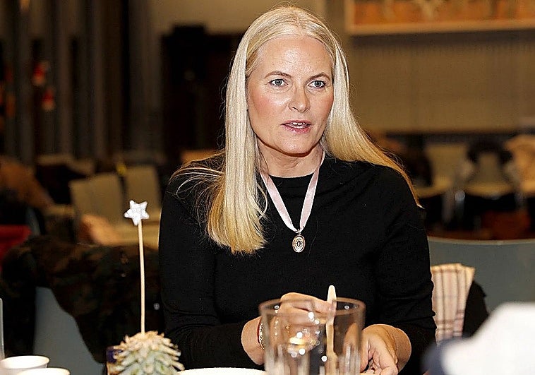 Mette-Marit asegura que fue «manipulada y engañada» por Epstein