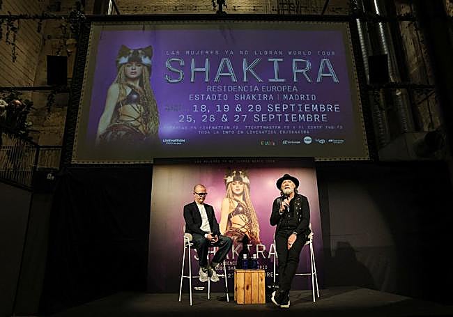 Agustín Pérez Torres ve Pino Sagliocco, Madrid'deki Equis salonunda.