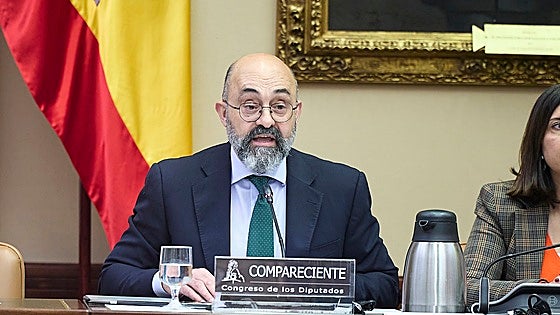 El presidente de Adif se niega a dar detalles sobre Adamuz en el Congreso porque hablar de la investigación sería una «irresponsabilidad»