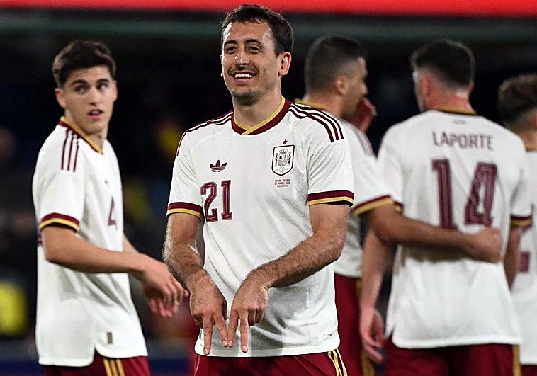 España baila a Serbia al ritmo de los goles de Oyarzabal