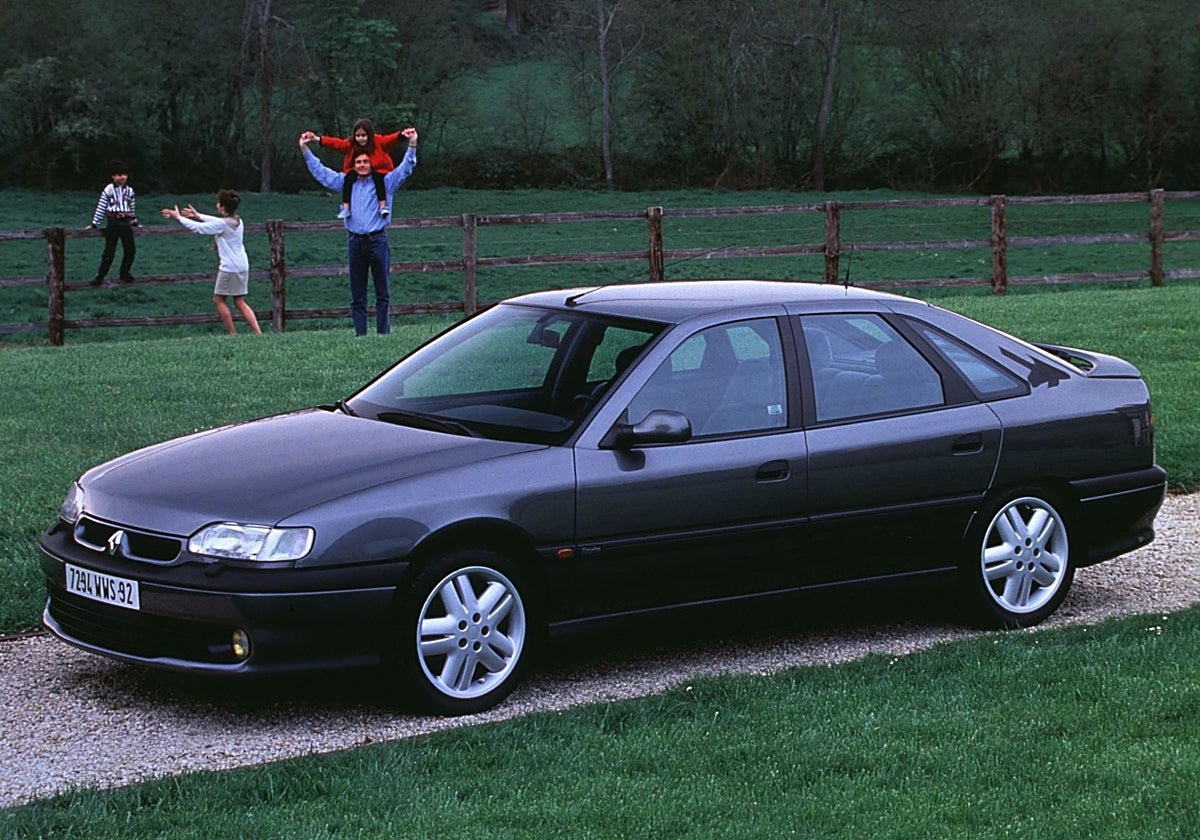 Las llantas o las entradas de aire para refrigerar los intercoolers, distinguían el Biturbo del resto de Safrane
