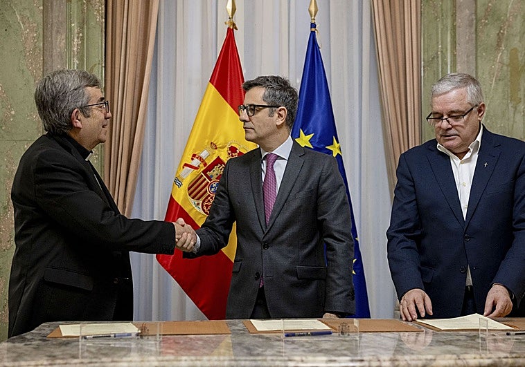 Iglesia, Gobierno y Defensor del Pueblo firman el «protocolo» para reparar a las víctimas de abuso sexual