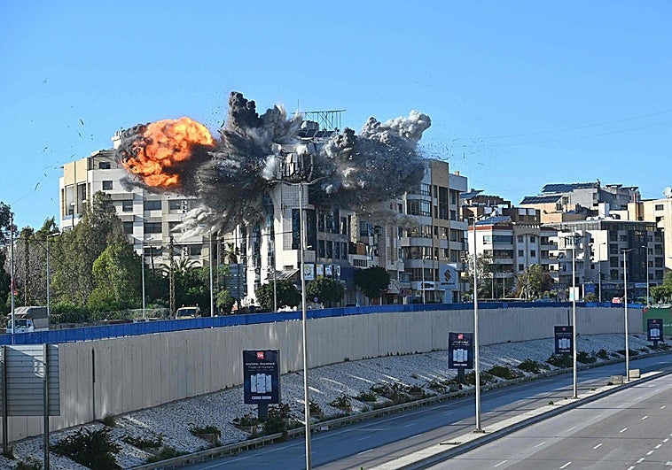 Irán amenaza con atacar empresas de EE UU en Oriente Medio