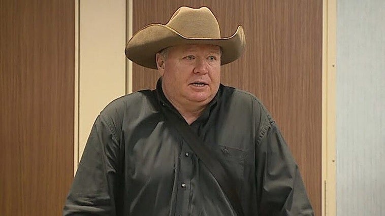 Trump pone el ojo en el petróleo canadiense y apoya un referéndum independentista en Alberta