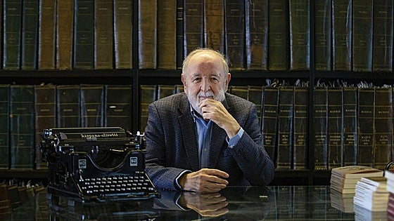 La vida del periodista Diego Carcedo, en imágenes