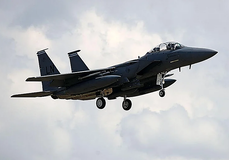 Trump confirma que EE UU ha rescatado al tripulante de un caza derribado que estaba desaparecido en Irán