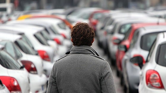 Utilitarios y económicos: así son los coches más vendidos en España