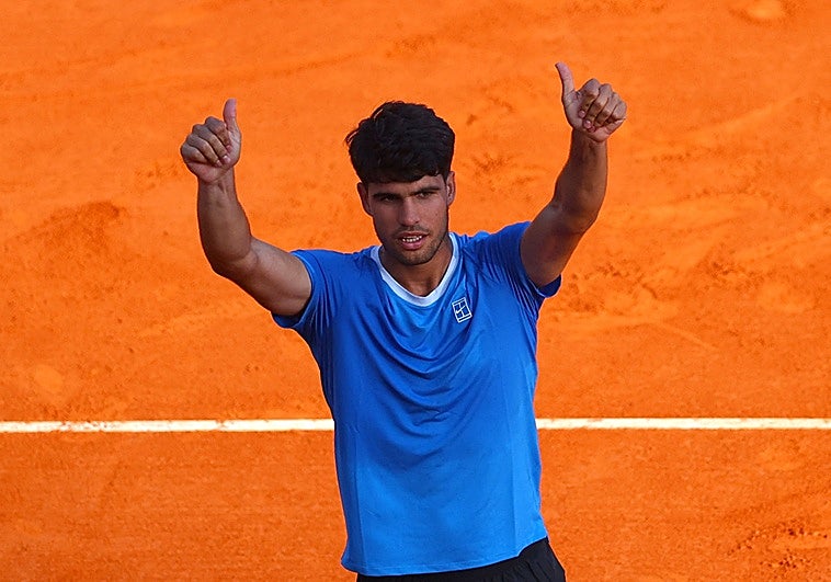 Alcaraz supera su primer bache en arcilla