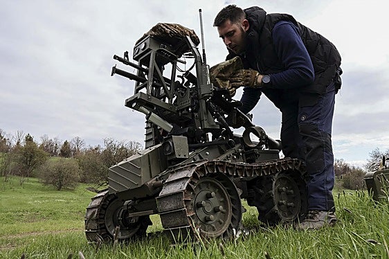 Rusia señala como «potencial objetivo» a una empresa española por fabricar un receptor para los drones ucranianos