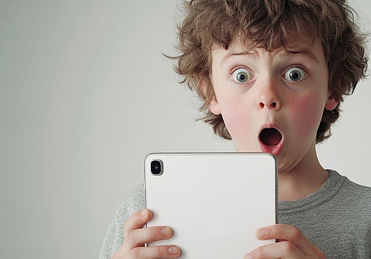 Cómo hablar de sexo con tus hijos antes de que vean porno... que es mucho antes de lo que crees