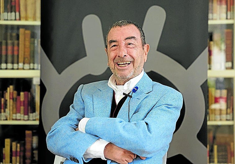 José Luis Garci: «A los españoles nos han puesto juntos sin querernos»