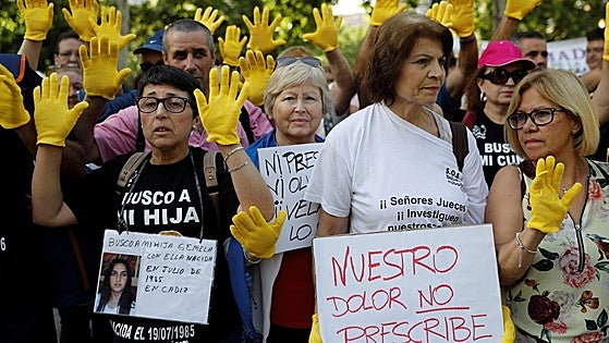 Un informe forense cuestiona el «robo sistemático de bebés en hospitales durante el franquismo»
