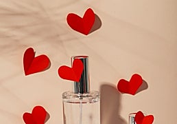 Para las clásicas y para las modernas: aquí están los 7 perfumes con los que vas a acertar este Día de la Madre