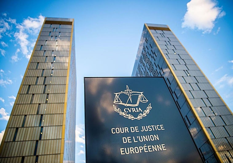 El TJUE considera que la ley húngara que discrimina al colectivo LGTBI es contraria al Derecho de la Unión