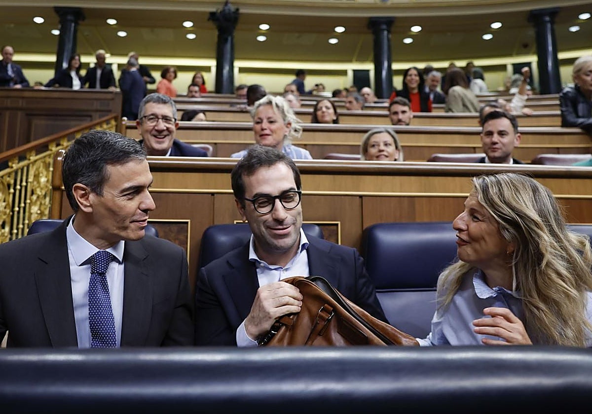 Carlos Cuerpo Makes Calm Debut as Vice President Amid Warm Welcome from PP and Sharp Political Reactions