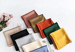 Los mejores pañuelos de seda para tus looks de entretiempo