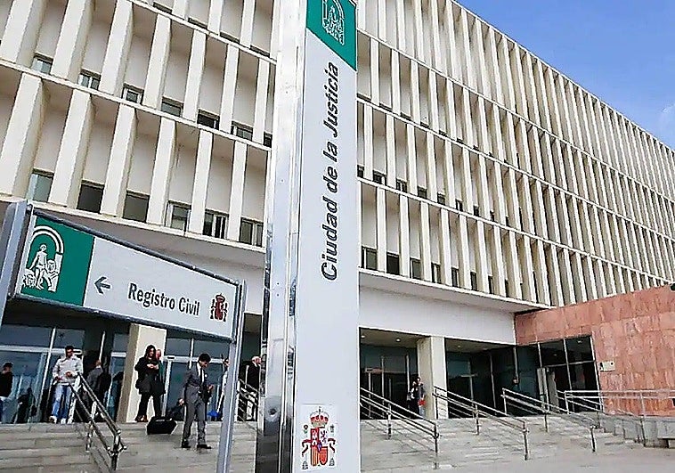 Un padre, condenado en Málaga por abusar de su hija de dos años y difundir los vídeos en foros
