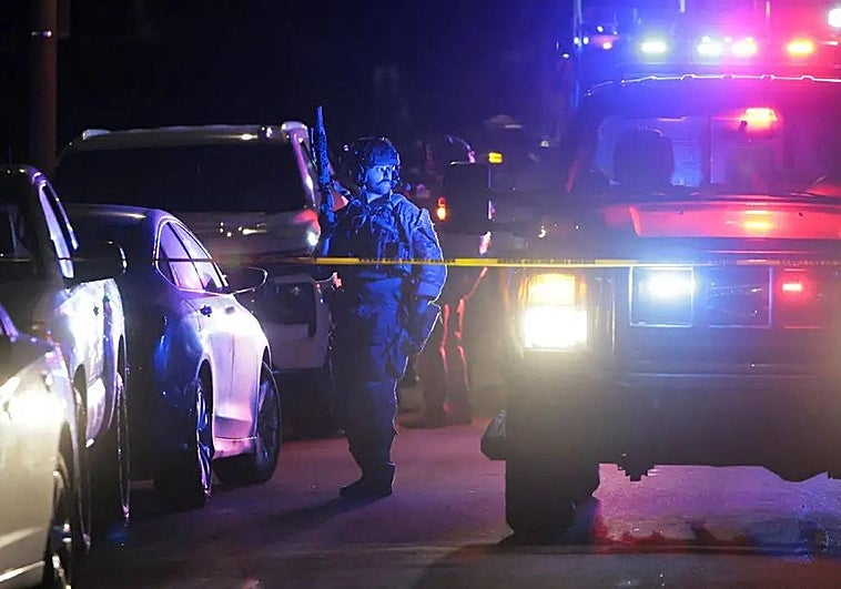 Sigue en directo la última hora de la guerra en Oriente Medio | El FBI acordona la casa del detenido tras el tiroteo en la cena a la que asistía Trump