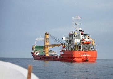 Irán se ofrece a reabrir Ormuz si EE UU levanta el veto a sus puertos