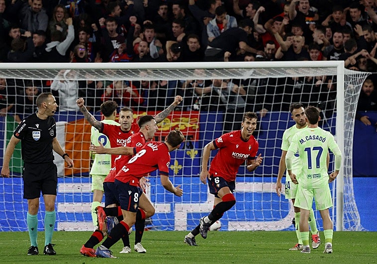 El Sadar, primer revés para Flick en la Liga, tiene la llave de su segundo título
