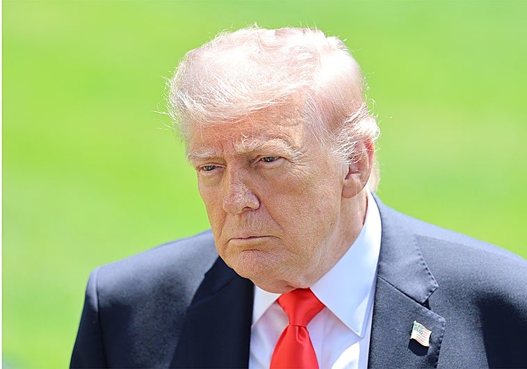 Trump estrecha el cerco y amenaza con una invasión «casi inmediata» de Cuba