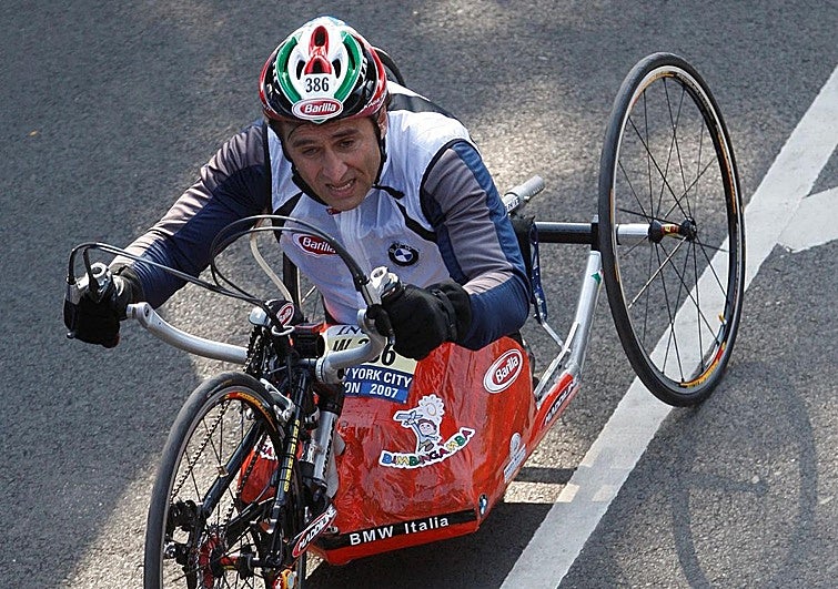 Muere a los 59 años el expiloto de F1 y campeón paralímpico Alex Zanardi
