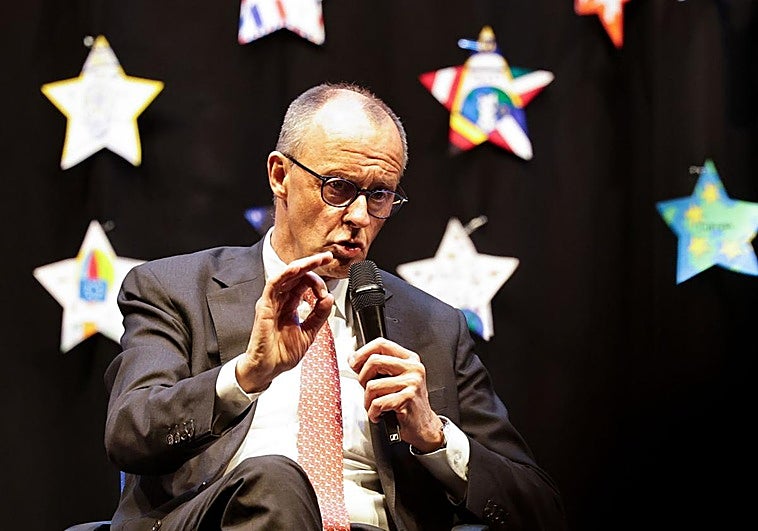 El drástico recorte del Estado de bienestar arrastra al canciller Merz a sus horas más bajas