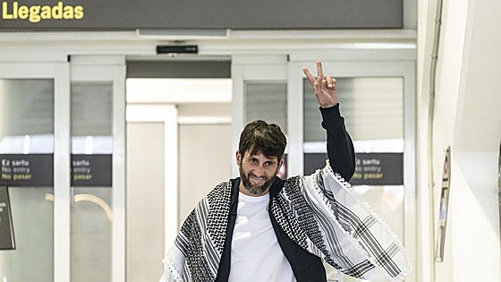 «Veíamos los láseres de las armas israelíes en nuestras cabezas», dice el vitoriano de la flotilla de Gaza