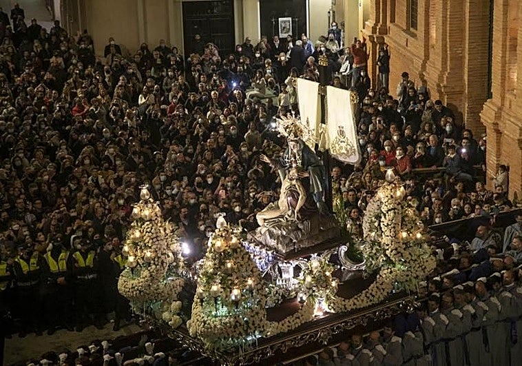 La IA y la virgen